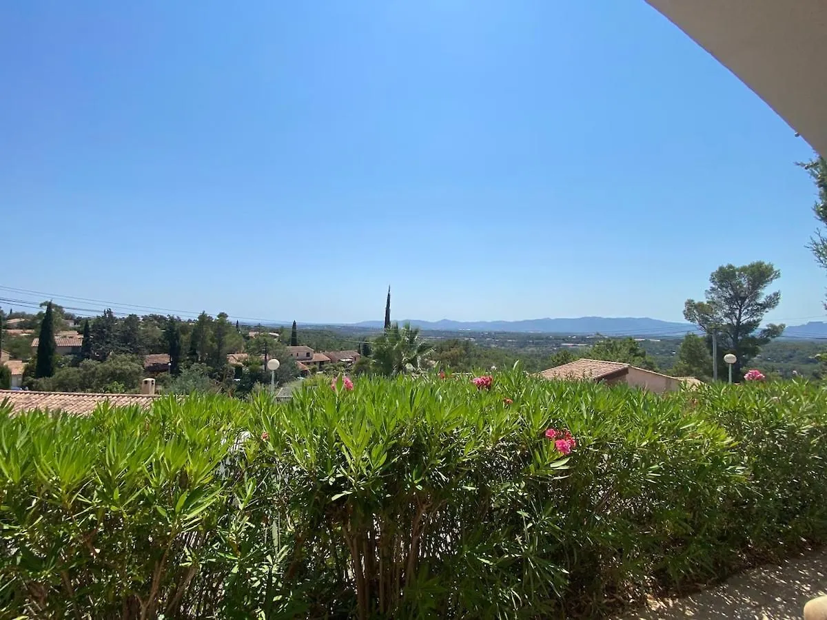 Maison Au Calme Dans Residence Privee Avec Piscine Vue Mer Frejus Holiday home