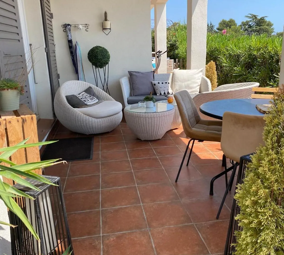 Maison Au Calme Dans Residence Privee Avec Piscine Vue Mer Frejus 0*,